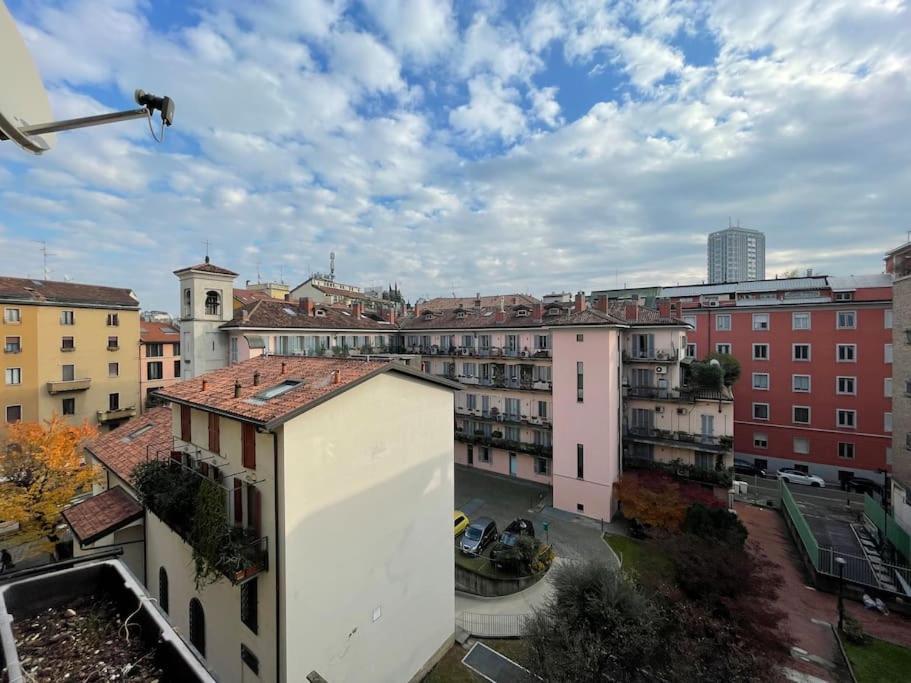 Duomo Walking DistanceModern Flat With Free Wifi — Photos 1